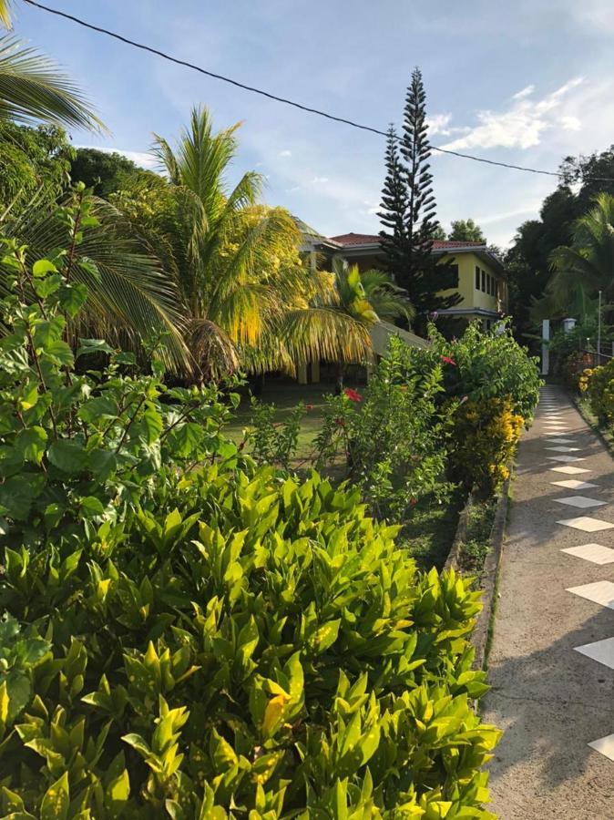 Sunshine Hotel Little Corn Island Exterior photo