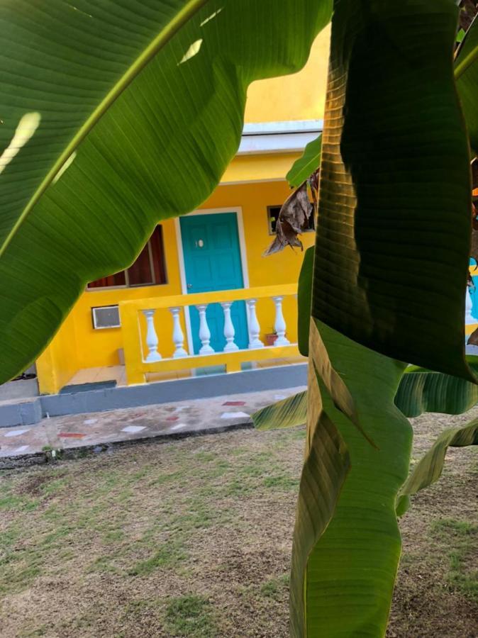 Sunshine Hotel Little Corn Island Exterior photo